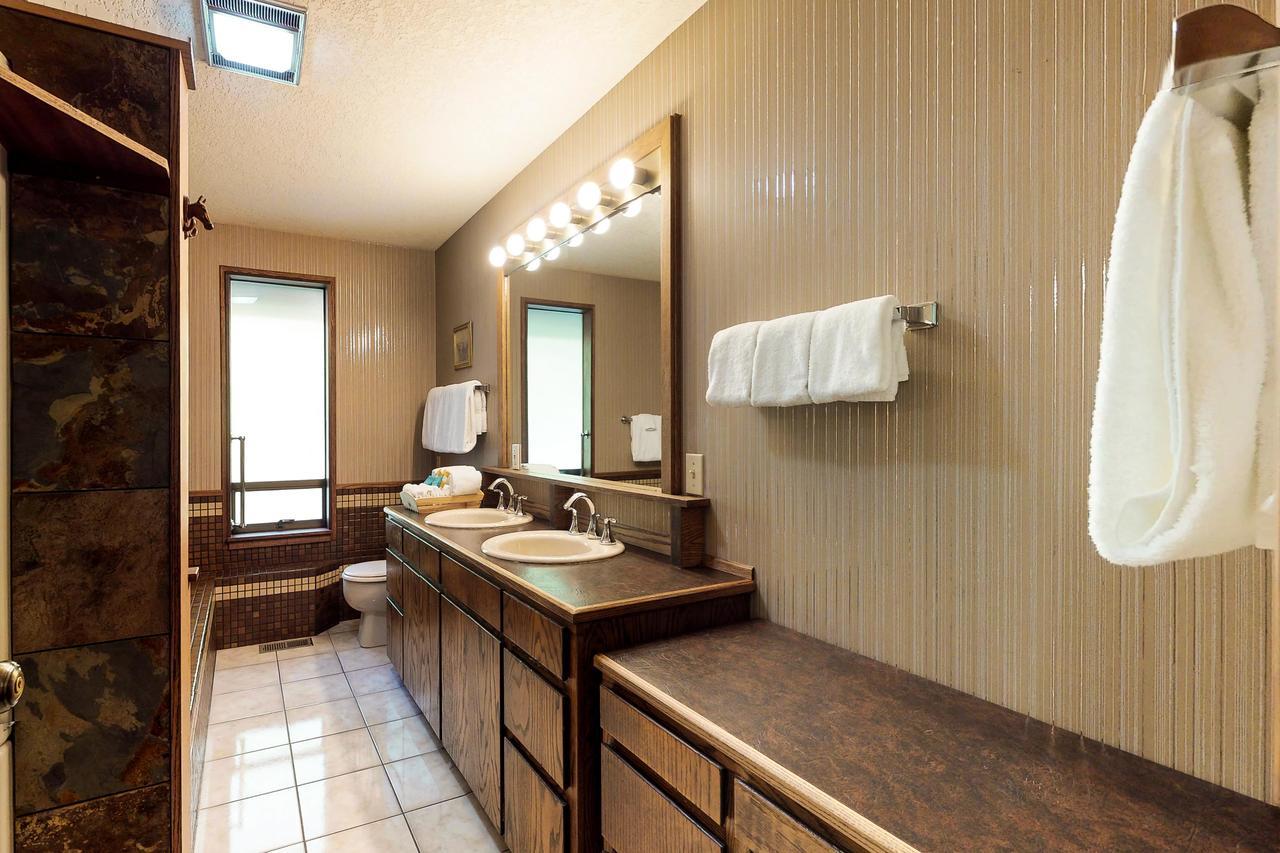 Meadows And Mountain Retreat Villa Little Oklahoma Bagian luar foto